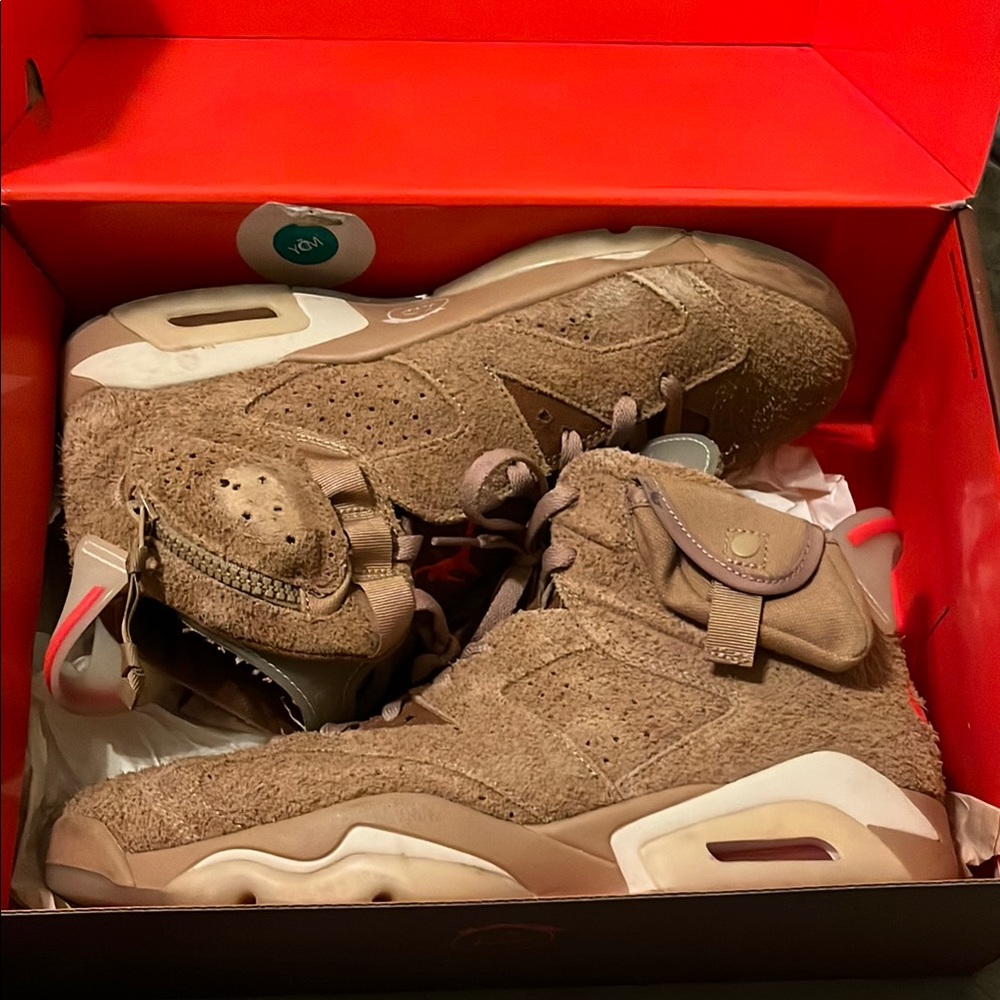 Stylish Brown Sneakers